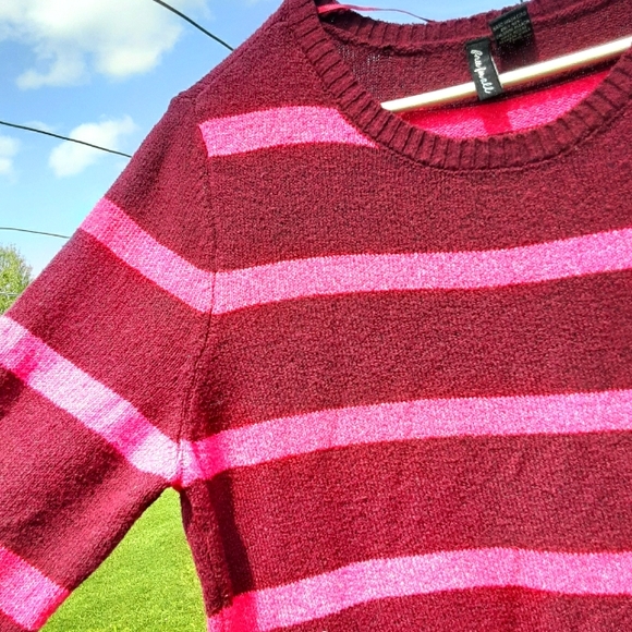 Free for all Purple and Pink long Sweater - Picture 3 of 3